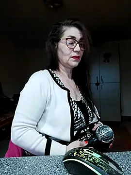 Chriss Tinaa online show from February 2025 05:16:01 AM