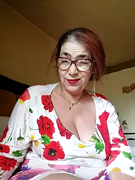 Snapshot of Chriss_Tinaa chatting on May 2026 03:08:01 PM Chriss Tinaa online show from May 2026 03:08:01 PM