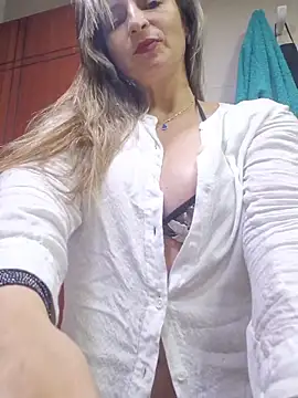 Snapshot of marilyn_love6969 chatting on February 2026 12:13:02 PM marilyn love6969 online show from February 2026 12:13:02 PM