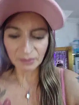 Snapshot of marilyn_love6969 chatting on February 2026 01:45:02 PM marilyn love6969 online show from February 2026 01:45:02 PM