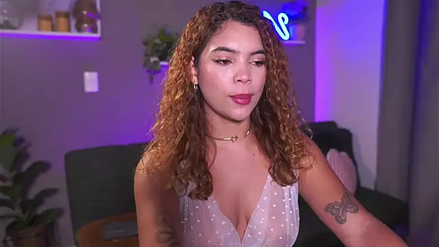 HannahEvanss online show from November 2025 07:02:02 PM