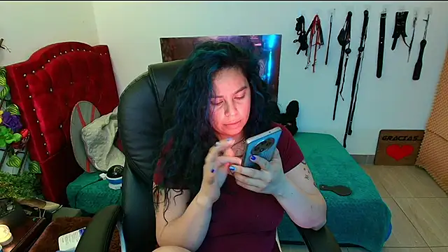 elektra 32 online show from February 2025 05:07:01 PM