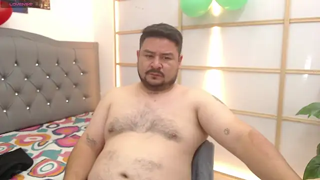 Snapshot of oso_dirty_ chatting on April 2026 01:06:02 PM oso dirty online show from April 2026 01:06:02 PM