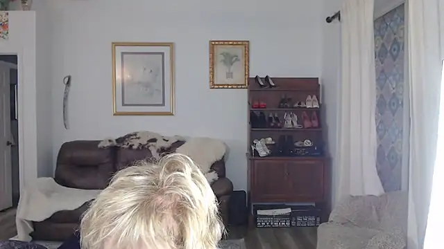 Snapshot of SindeeDix chatting on November 2025 02:28:01 PM SindeeDix online show from November 2025 02:28:01 PM