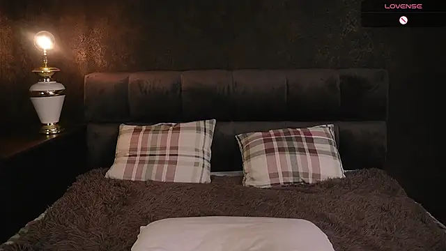 Snapshot of LinoAdaro chatting on September 2025 04:22:01 AM LinoAdaro online show from September 2025 04:22:01 AM