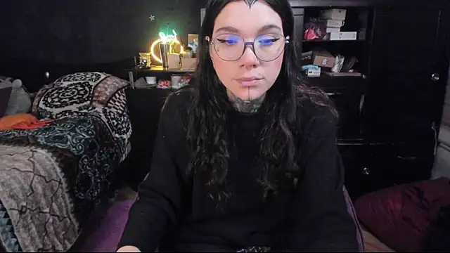 Lilmarieee online show from February 2025 09:43:02 PM