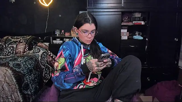 Lilmarieee online show from March 2025 10:43:02 PM