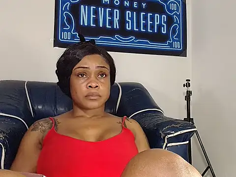 Snapshot of alexiaao9 chatting on May 2026 04:00:01 PM alexiaao9 online show from May 2026 04:00:01 PM