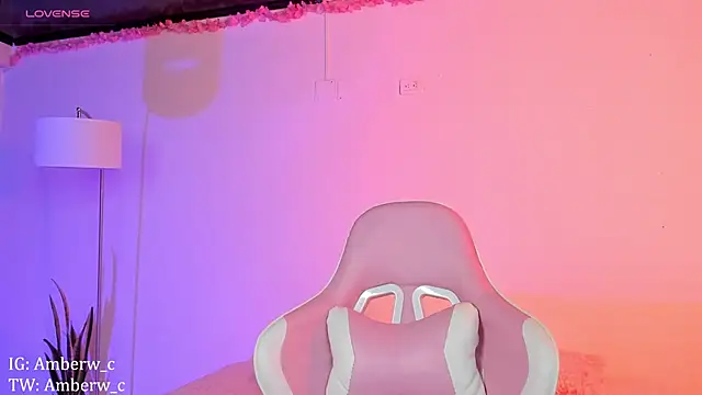 Snapshot of Ambeerouse chatting on December 2024 01:37:02 AM Ambeerouse online show from December 2024 01:37:02 AM