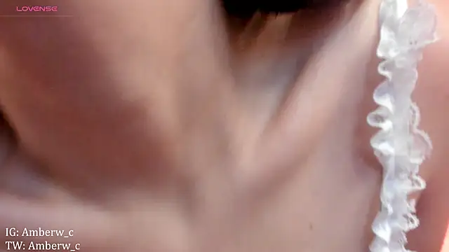 Snapshot of Ambeerouse chatting on January 2025 01:58:02 AM Ambeerouse online show from January 2025 01:58:02 AM