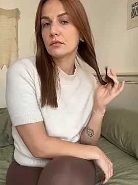Snapshot of BritneyHall chatting on March 2026 09:14:01 AM BritneyHall online show from March 2026 09:14:01 AM