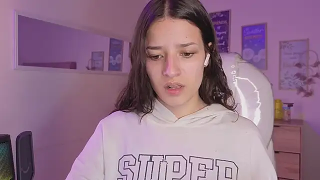 Amaia Daniells online show from October 2025 03:53:01 AM