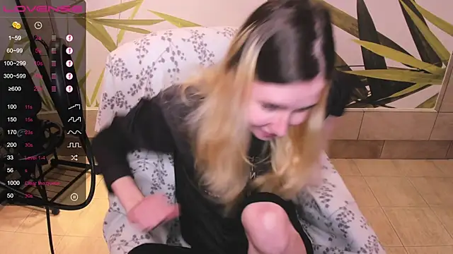 Snapshot of fleximona chatting on January 2025 03:52:01 PM fleximona online show from January 2025 03:52:01 PM