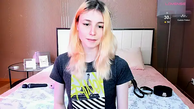 Snapshot of fleximona chatting on October 2025 08:28:01 AM fleximona online show from October 2025 08:28:01 AM