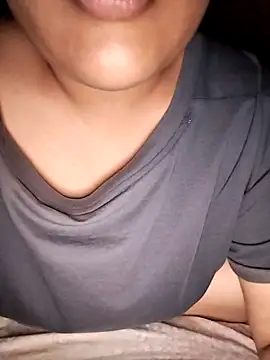 Annerae online show from December 2025 03:18:02 PM