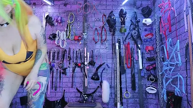 PANDORANEZZ online show from January 2026 11:51:01 PM