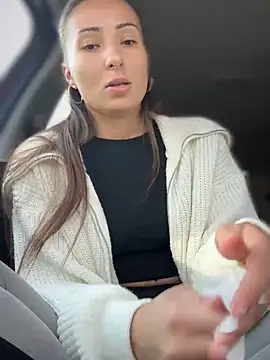 Snapshot of YOUR-KARINA chatting on February 2025 09:33:01 AM YOUR-KARINA online show from February 2025 09:33:01 AM