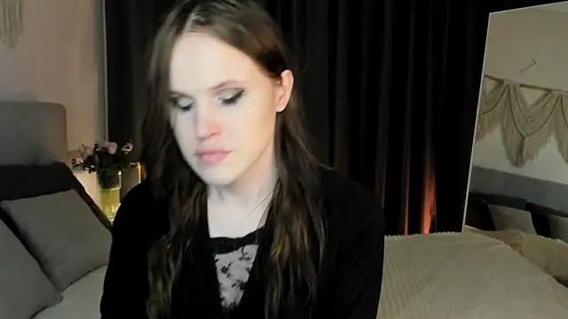 EffieMinki online show from April 2026 08:47:01 PM