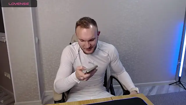 Toress1 online show from January 2025 07:45:02 PM