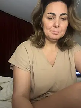 Emma roqueen online show from May 2026 09:53:01 PM
