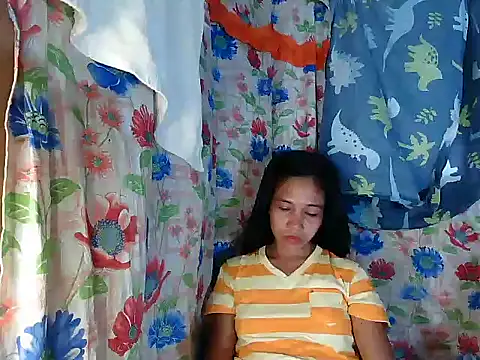 Snapshot of PinaySkinnyGirl chatting on January 2026 09:01:02 AM PinaySkinnyGirl online show from January 2026 09:01:02 AM