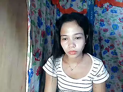 Snapshot of PinaySkinnyGirl chatting on February 2026 09:22:01 PM PinaySkinnyGirl online show from February 2026 09:22:01 PM