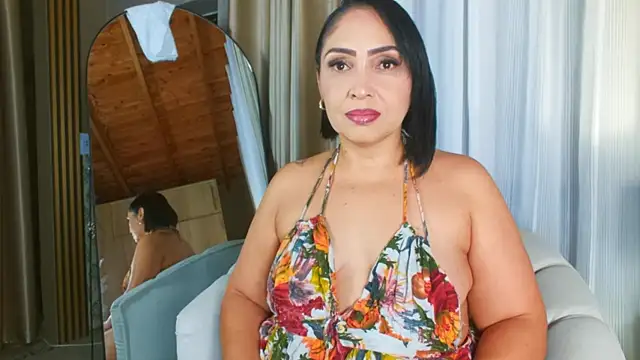 Madissononee online show from September 2025 01:32:02 AM