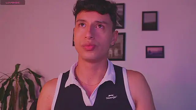 Snapshot of I_Gabriel chatting on February 2026 05:44:01 AM I Gabriel online show from February 2026 05:44:01 AM