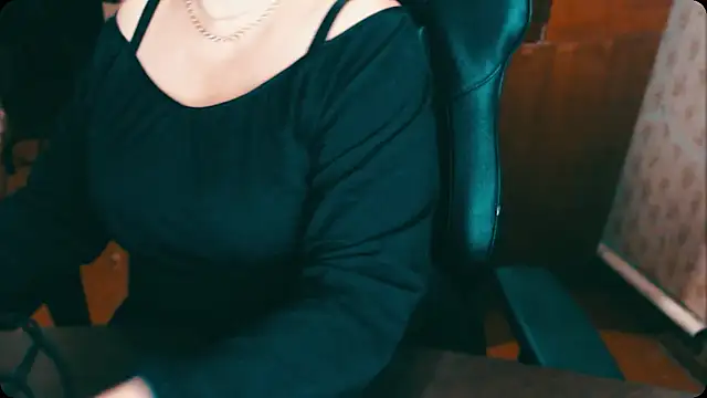 Snapshot of AlisaHot55 chatting on December 2024 10:19:02 AM AlisaHot55 online show from December 2024 10:19:02 AM