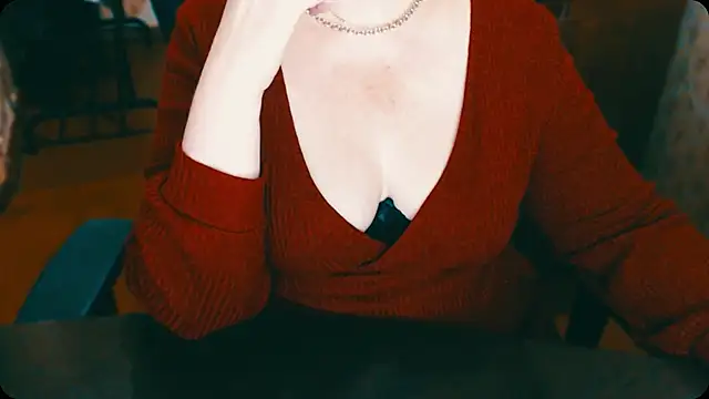 Snapshot of AlisaHot55 chatting on January 2025 12:58:02 PM AlisaHot55 online show from January 2025 12:58:02 PM