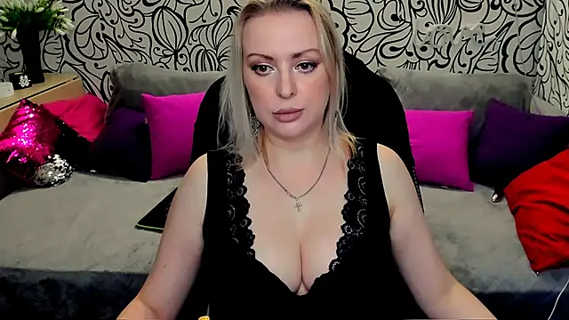 Snapshot of Hotdreamhere chatting on February 2025 01:51:02 PM Hotdreamhere online show from February 2025 01:51:02 PM