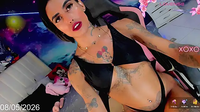Snapshot of Nella_Dolls chatting on May 2026 04:56:01 PM Nella Dolls online show from May 2026 04:56:01 PM