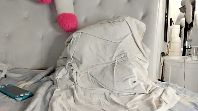 Burlesque XlX online show from September 2025 05:18:02 AM