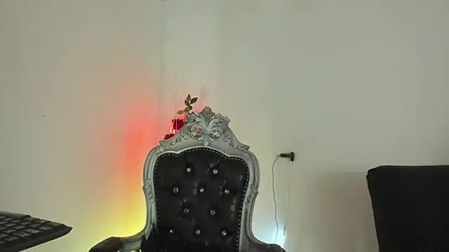 Snapshot of Hela_wet chatting on February 2025 12:42:01 AM Hela wet online show from February 2025 12:42:01 AM