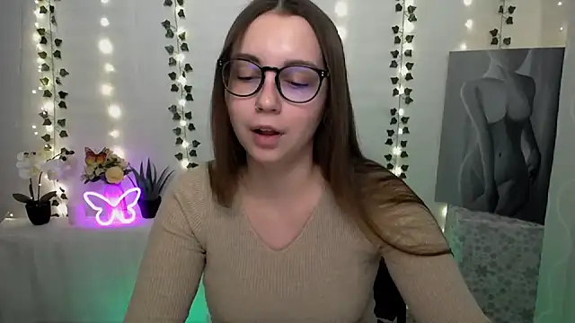 Snapshot of SweetPrincess_ chatting on January 2025 06:33:01 AM SweetPrincess online show from January 2025 06:33:01 AM