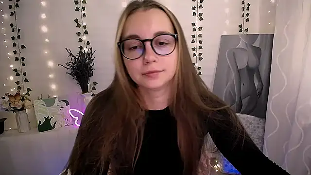 Snapshot of SweetPrincess_ chatting on September 2025 05:33:02 AM SweetPrincess online show from September 2025 05:33:02 AM