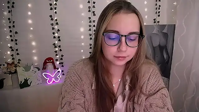 Snapshot of SweetPrincess_ chatting on October 2025 05:49:02 AM SweetPrincess online show from October 2025 05:49:02 AM