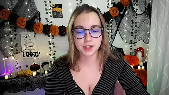 Snapshot of SweetPrincess_ chatting on November 2025 06:36:01 AM SweetPrincess online show from November 2025 06:36:01 AM