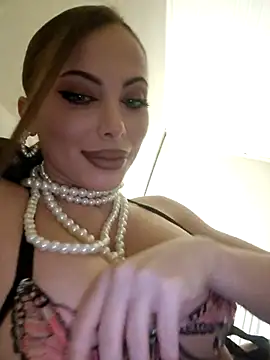 Snapshot of TamaraSavage chatting on January 2025 09:23:01 AM TamaraSavage online show from January 2025 09:23:01 AM