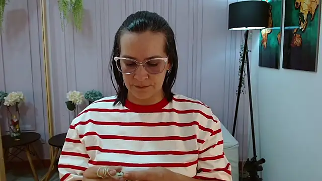 Britney taylor  online show from January 2025 06:35:01 PM