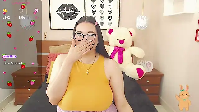 Snapshot of miss_linda_ chatting on January 2025 04:48:01 PM miss linda online show from January 2025 04:48:01 PM