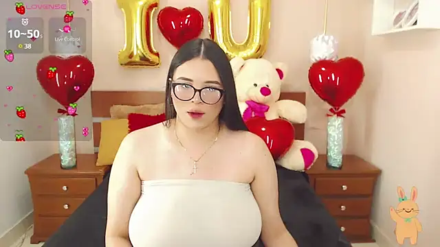 Snapshot of miss_linda_ chatting on February 2025 09:04:02 PM miss linda online show from February 2025 09:04:02 PM