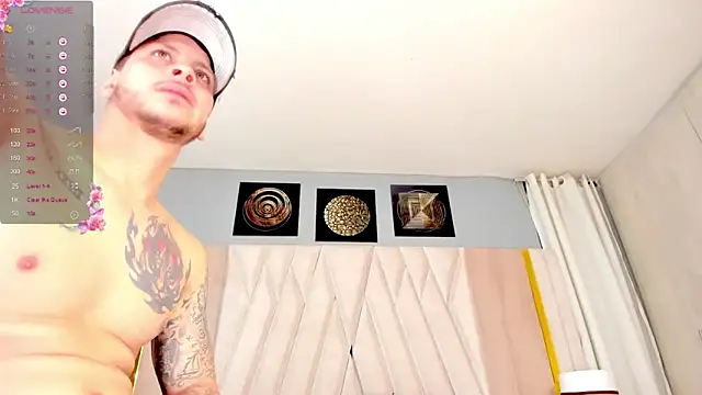 Snapshot of hottstuffx69 chatting on February 2025 04:51:02 AM hottstuffx69 online show from February 2025 04:51:02 AM