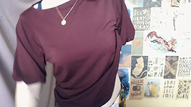 Snapshot of VeryVeryVeryShy_ chatting on February 2025 06:45:02 AM VeryVeryVeryShy online show from February 2025 06:45:02 AM