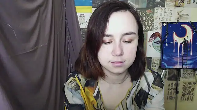 Snapshot of VeryVeryVeryShy_ chatting on March 2025 06:44:01 AM VeryVeryVeryShy online show from March 2025 06:44:01 AM