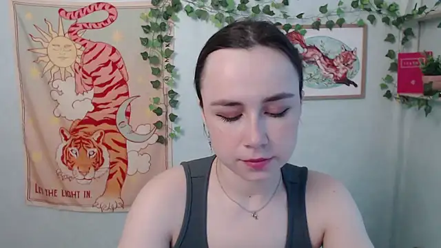 VeryVeryVeryShy  online show from May 2026 05:47:01 AM