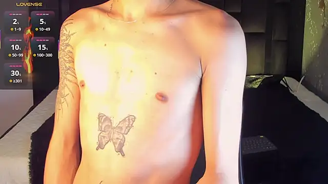 Snapshot of AndyWiilliams chatting on November 2025 09:25:02 PM AndyWiilliams online show from November 2025 09:25:02 PM