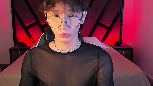 Snapshot of AndyWiilliams chatting on February 2026 09:48:02 PM AndyWiilliams online show from February 2026 09:48:02 PM