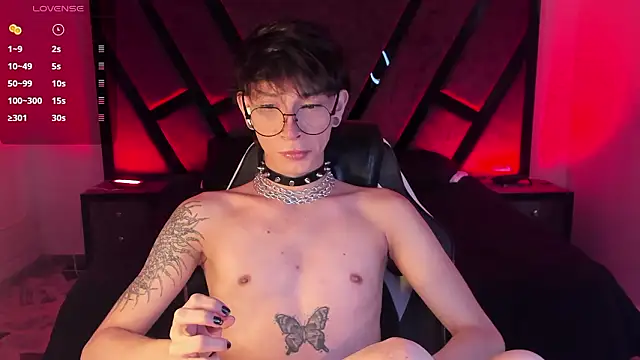 Snapshot of AndyWiilliams chatting on March 2026 09:21:02 PM AndyWiilliams online show from March 2026 09:21:02 PM