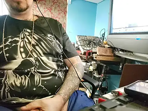 faded206 online show from February 2025 01:36:01 PM